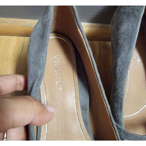 Vionic Kit Minnie Grey Suede Pump 6.5 - Picture 3 of 9